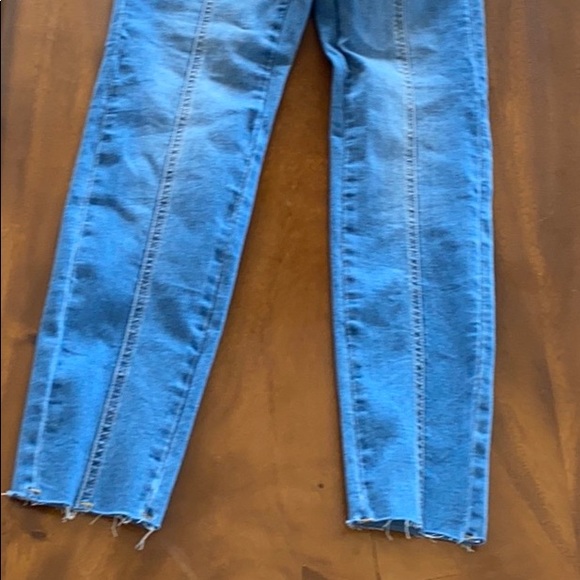 Fashion Nova jeans - Picture 3 of 4